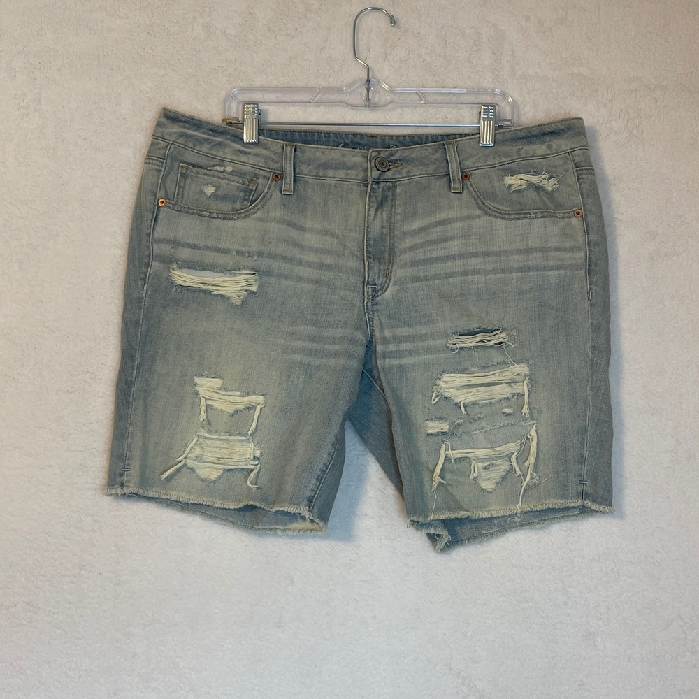 American Eagle Distressed Denim Shorts Light Wash Raw Hem Mens 18 RN54485